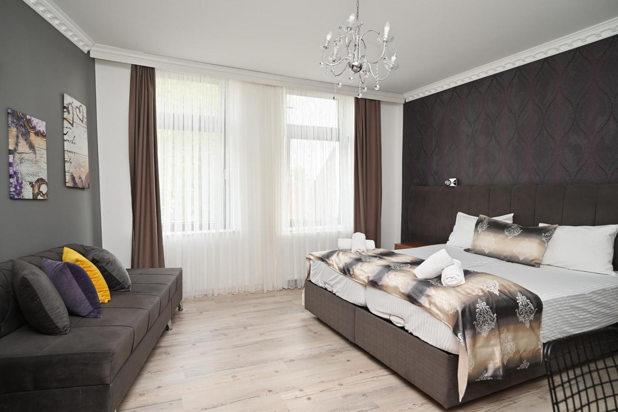 Ferienwohnung&Aparts By Kispet Group Hotels In Oberhausen โอเบอร์เฮาเซิน ภายนอก รูปภาพ