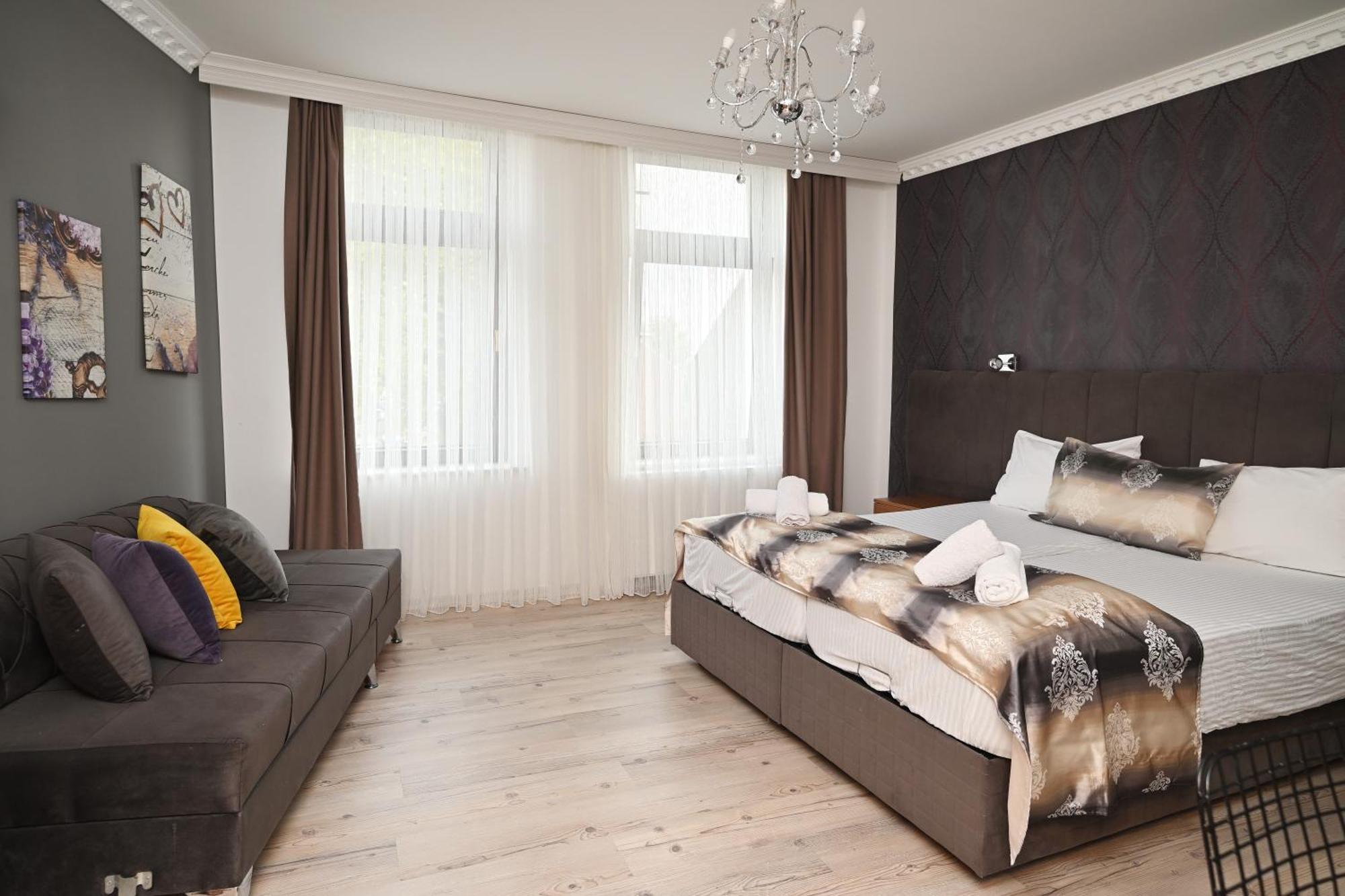 Ferienwohnung&Aparts By Kispet Group Hotels In Oberhausen โอเบอร์เฮาเซิน ภายนอก รูปภาพ