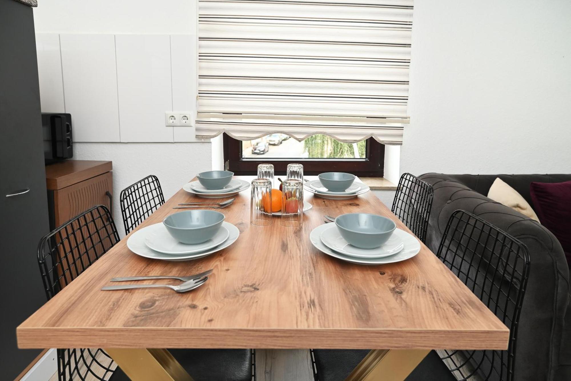 Ferienwohnung&Aparts By Kispet Group Hotels In Oberhausen โอเบอร์เฮาเซิน ภายนอก รูปภาพ