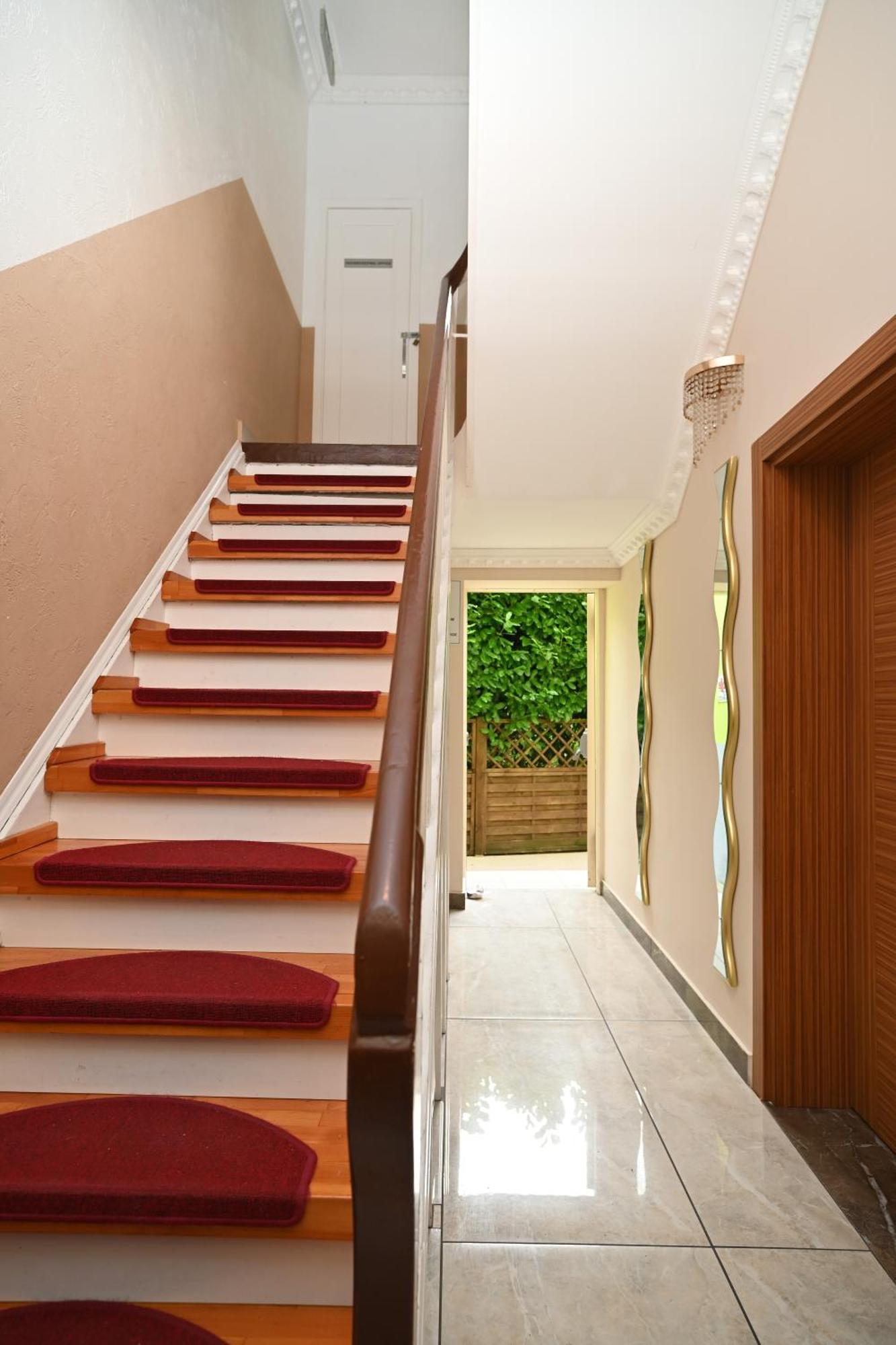 Ferienwohnung&Aparts By Kispet Group Hotels In Oberhausen โอเบอร์เฮาเซิน ภายนอก รูปภาพ
